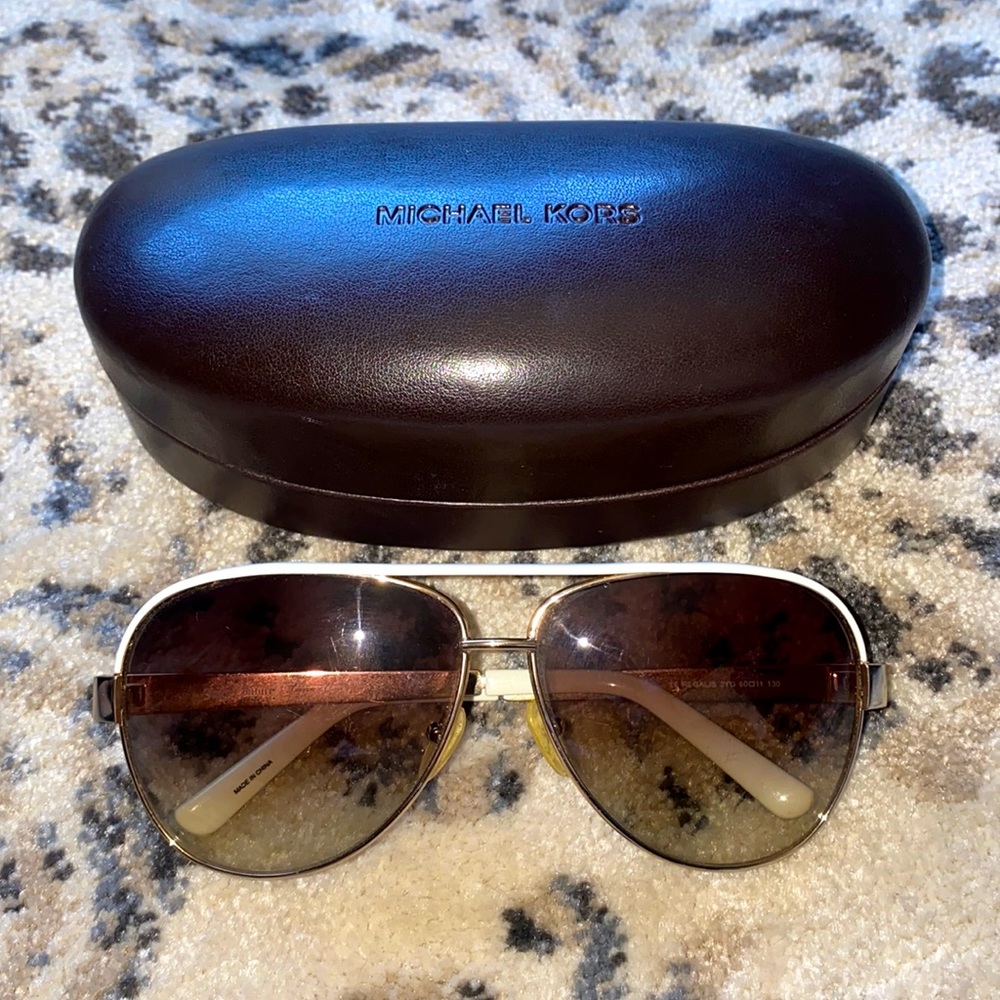 Juicy Couture Aviator Sunglasses